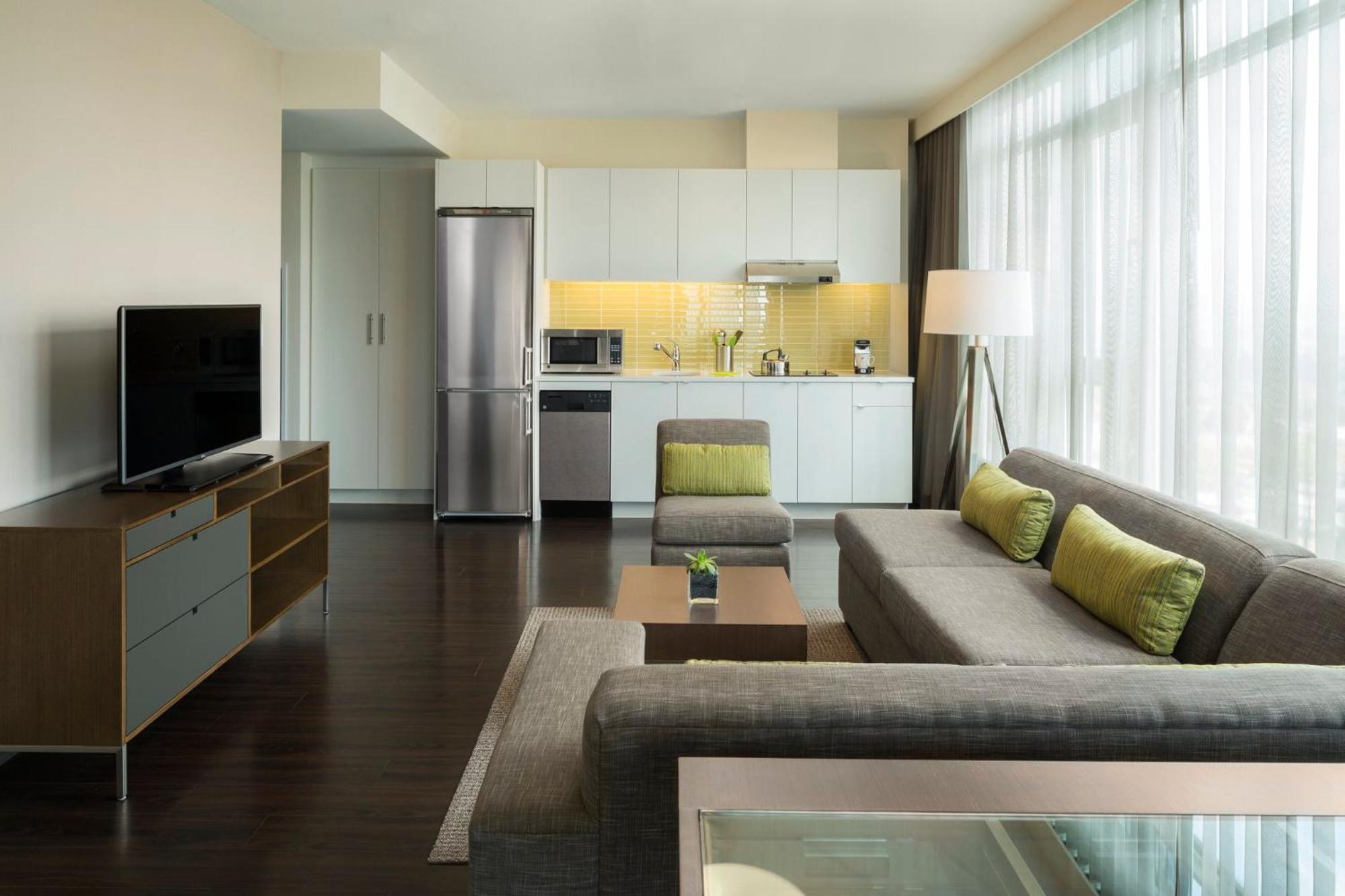 Element By Westin Vancouver Metrotown Burnaby Exterior photo