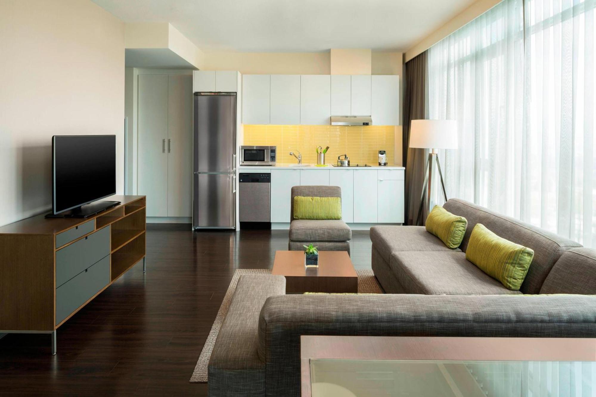 Element By Westin Vancouver Metrotown Burnaby Exterior photo