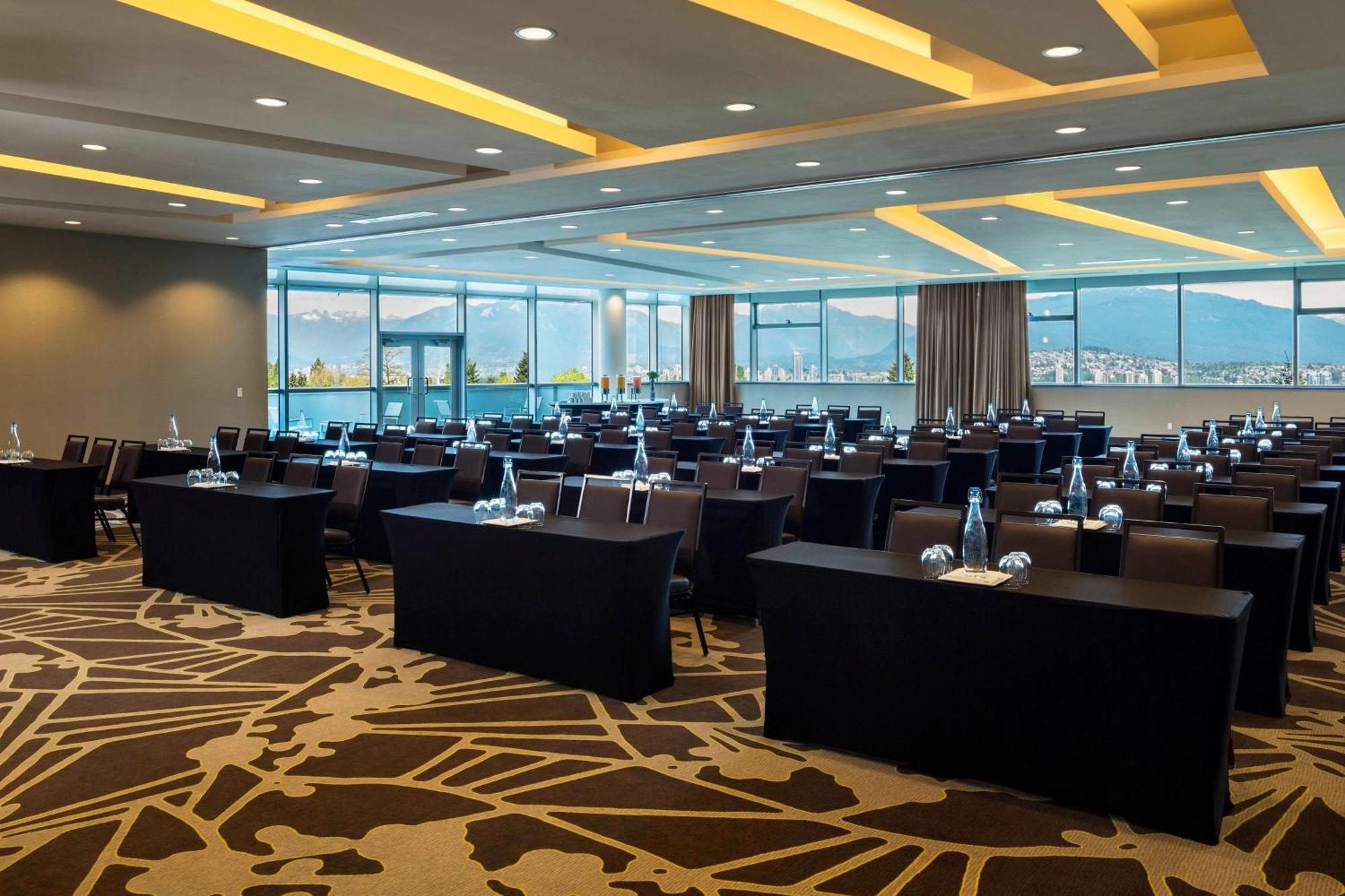 Element By Westin Vancouver Metrotown Burnaby Exterior photo