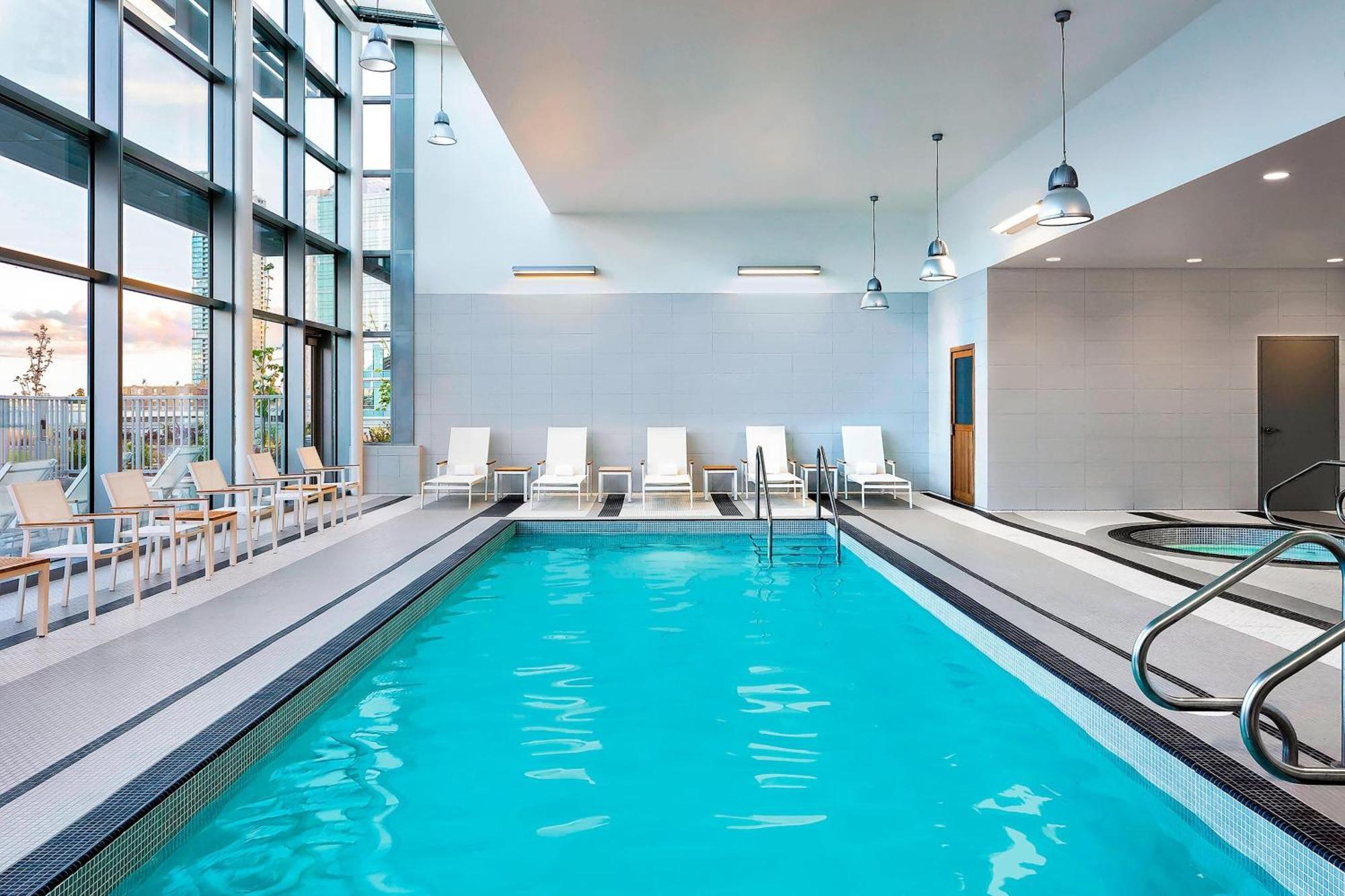 Element By Westin Vancouver Metrotown Burnaby Exterior photo