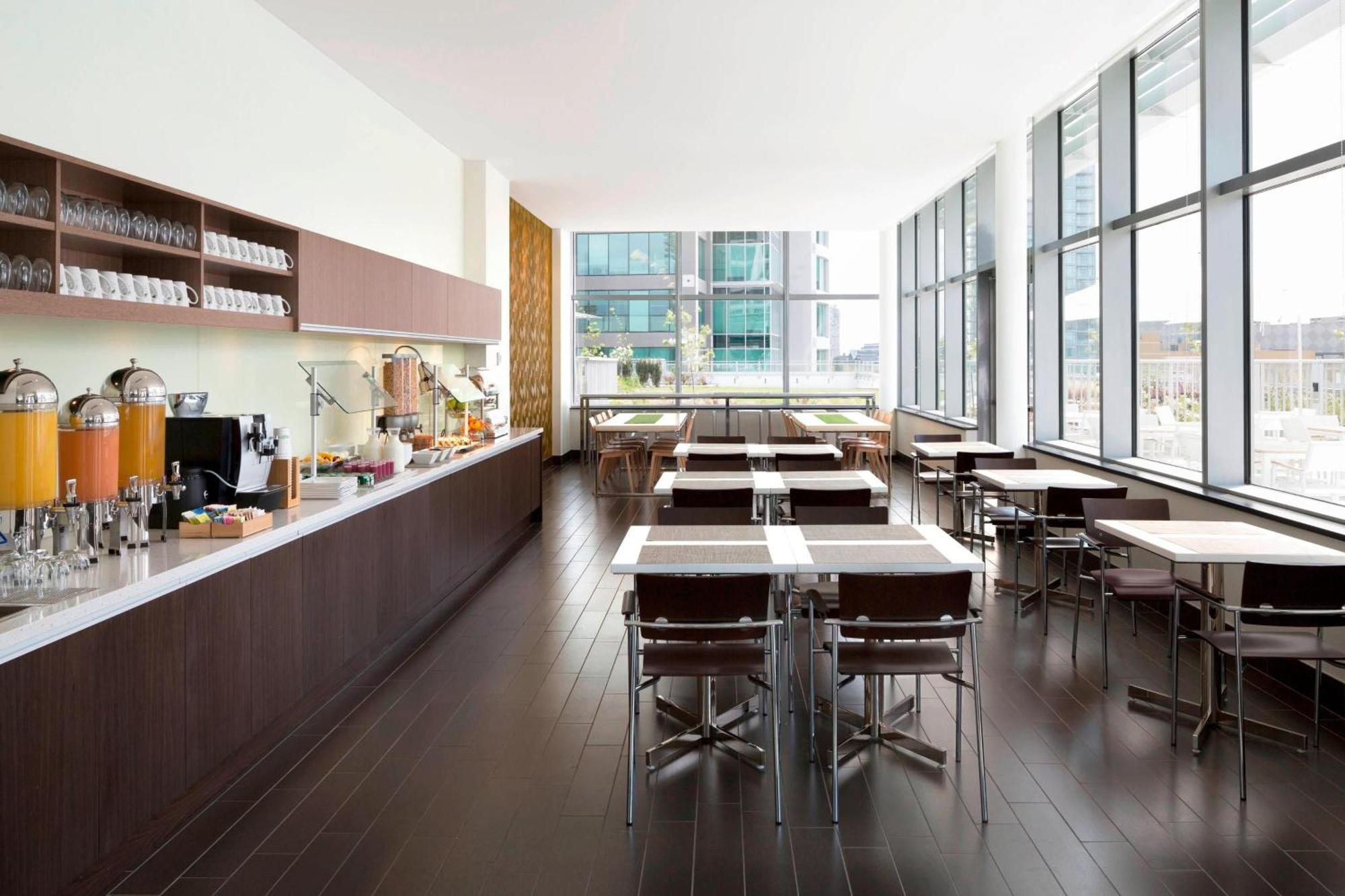 Element By Westin Vancouver Metrotown Burnaby Exterior photo